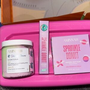 Aminnah Sprinkle Donut Soap/Body Scrub & Spoon Set🦄🥄🍩